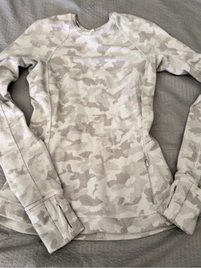 lululemon athletica Light Gray Camo Long-Sleeve Pullover